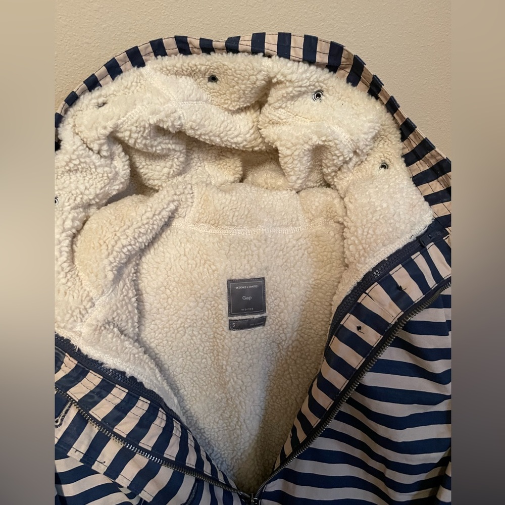 Gap like new hooded jacket with removable fleece lining.